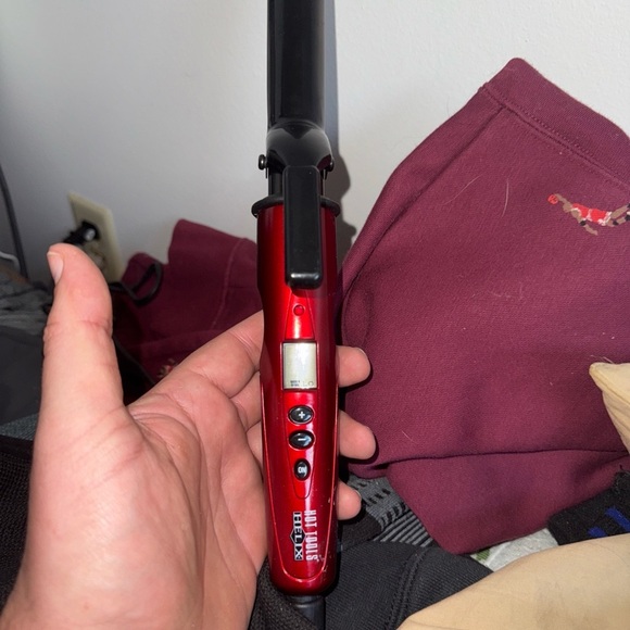 Hot Tools Helix 1 in Red and Black Hair Curling Wand - Picture 2 of 3